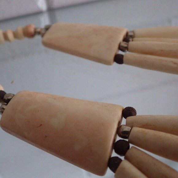 VINTAGE MONIES GERDA LYNGGAARD BUFFALO HORN TRIBAL FOUR STRAND NECKLACE - Picture 4 of 5
